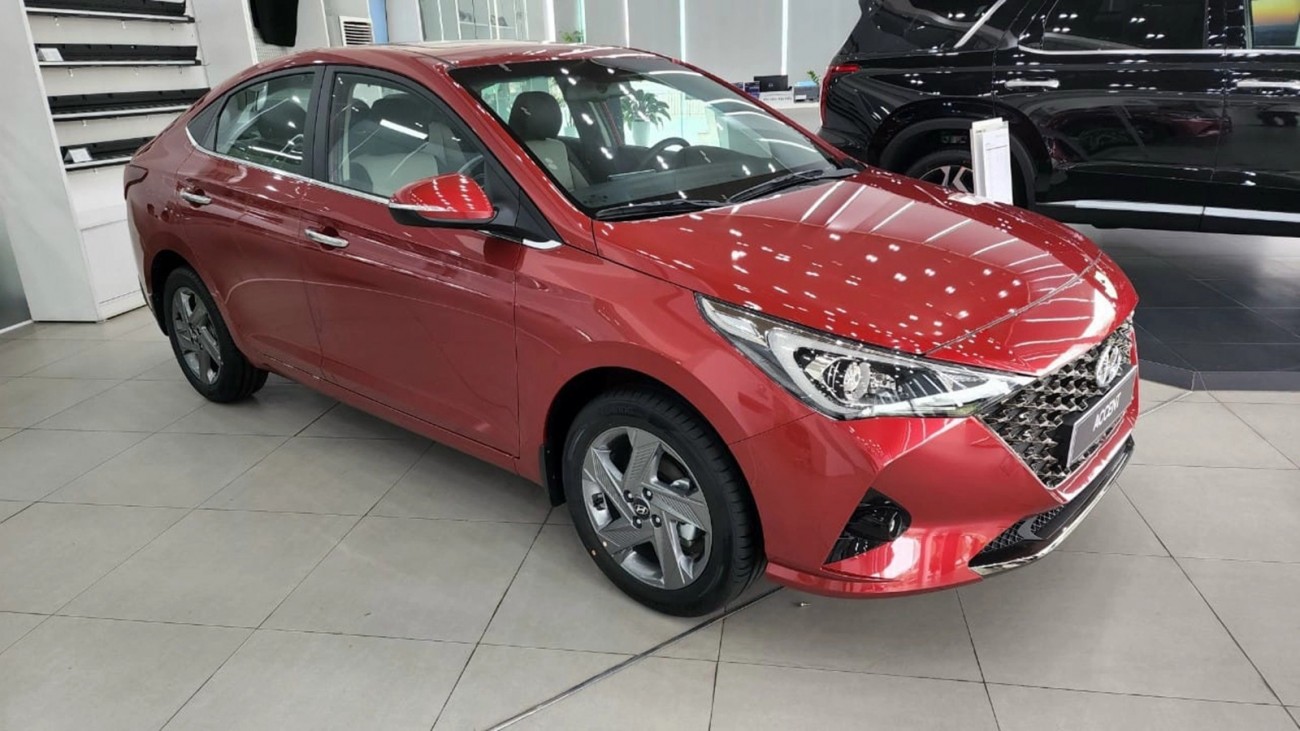 Hyundai Accent đời cũ giảm giá đến 50 triệu xả hàng tồn tại đại lý, sales nói vẫn có khách quan tâm vì 2 lý do- Ảnh 1.