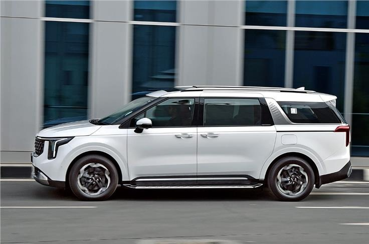 Kia Carnival siêu ‘hot’ tại nước này: Đắt gấp 3 Innova nhưng vẫn ‘cháy’ hàng, khách chờ 1 năm chưa có xe- Ảnh 2.