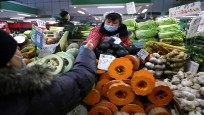 Bắc Kinh phát tiền giúp người dân đối phó lạm phát