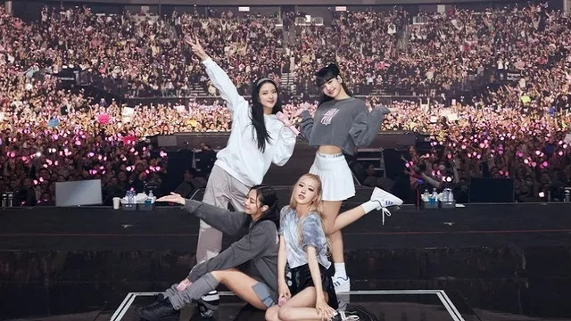 YG Entertainment phản hồi lùm xùm BlackPink chỉ diễn 13 ca khúc tại concert Hà Nội