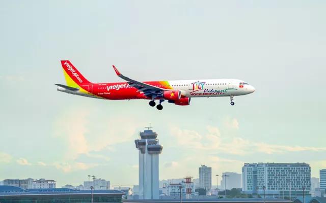 Bí thư Thành ủy chúc mừng đường bay Thượng Hải - TP.HCM của Vietjet