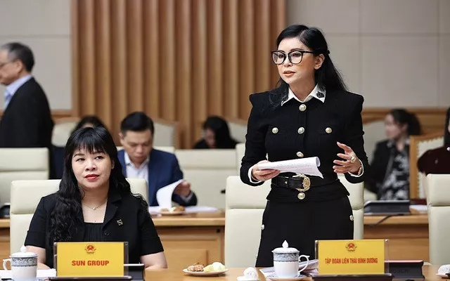 CEO đế chế hàng hiệu Lê Hồng Thuỷ Tiên kiến nghị đưa một ngành đem về 16 tỷ USD mỗi năm cho Seoul về Hà Nội, TPHCM...