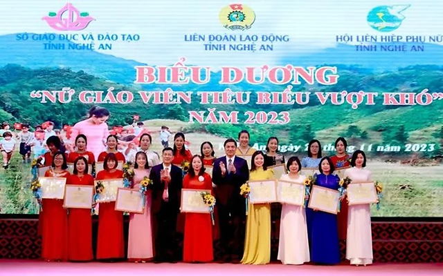 Nghệ An: Biểu dương 80 nữ giáo viên tiêu biểu vượt khó