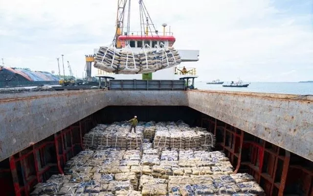 'Vật liệu tỷ đô' của Việt Nam được Úc mua mạnh tay với giá rẻ kỷ lục: xuất khẩu tăng gần 300%, các nước châu Á là những tay buôn lớn nhất