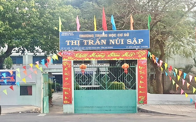 An Giang: 15 học sinh lớp 7 có biểu hiện bị ngộ độc do ăn kẹo lạ