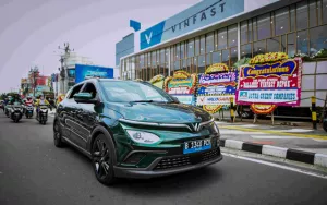 VinFast khai trương đại lý xe đầu tiên tại Indonesia, chính thức bán xe tại xứ 'vạn đảo'