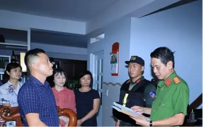 Vụ buôn lậu hơn 200 triệu lít xăng từ Singapore về Việt Nam: Khởi tố 23 bị can