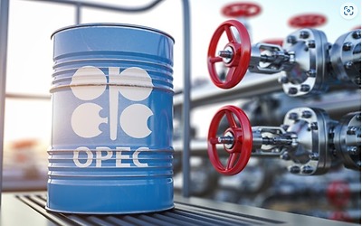 OPEC+ gia hạn cắt giảm sản lượng dầu thô đến năm 2025