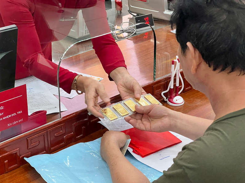 Con số bất ngờ về lượng khách đăng ký mua vàng miếng SJC online 