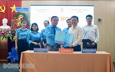 Công đoàn ngành Y tế tỉnh Bến Tre và VNPT - VinaPhone Bến Tre ký kết hợp tác triển khai cài đặt chữ ký số công dân VNPT SMARTCAVNPT SMARTCA