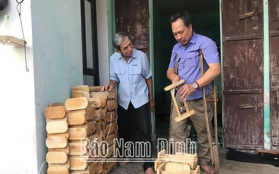 Quan tâm tạo việc làm cho người cao tuổi