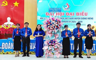 Giới thiệu việc làm cho 1.700 thanh niên huyện Giồng Riềng