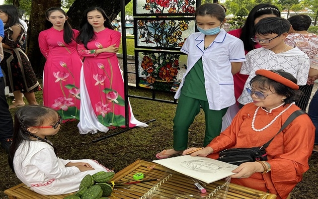 Đường sách TP Cao Lãnh - Không gian văn hóa đọc thú vị, hấp dẫn