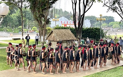 Thêm không gian cho cồng chiêng