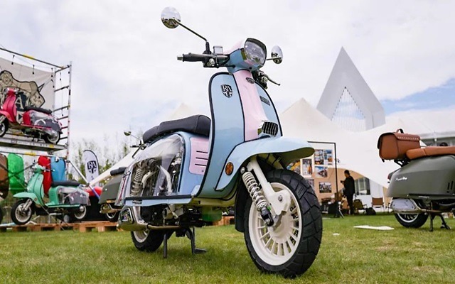 Xe ga 150cc mới đẹp hơn Vespa, vỏ trong suốt, ABS 2 kênh ngang ngửa Honda SH, giá bán thế nào?