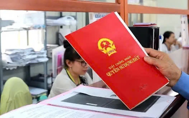 Thay đổi mẫu sổ đỏ, sổ hồng và điều chỉnh tên gọi từ tháng 8