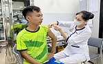 Người dân, chiến sĩ vùng lũ được miễn phí tiêm vaccine uốn ván