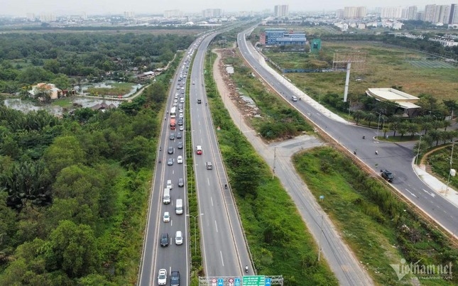 Chuẩn bị nâng mức phí tuyến cao tốc TPHCM - Long Thành - Dầu Giây