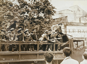 Đường phố Sài Gòn ngày 30/4/1975 qua ống kính người dân