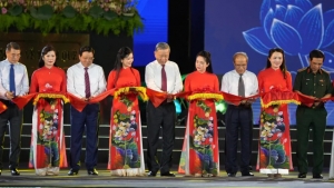 Tổng Bí thư Tô Lâm với Hành trình Về Nguồn: Từ Tưởng niệm đến Hành động Cách mạng