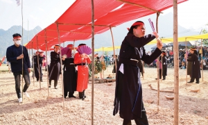 Đẩy mạnh bảo tồn, phát triển văn hóa, văn nghệ dân gian các dân tộc thiểu số