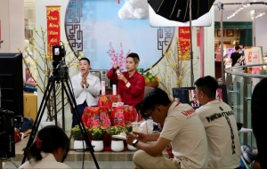 Không chỉ TP.HCM hay Hà Nội, chợ truyền thống cả nước đều cần kiểu bán hàng qua livestream