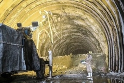 Cận cảnh robot đào hầm xuyên núi nối Hà Tĩnh - Quảng Bình