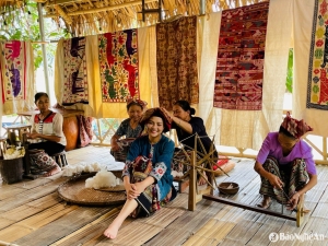 Cơ hội lớn cho nghề dệt thổ cẩm của đồng bào Thái Nghệ An