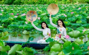 UBND tỉnh Đồng Tháp vừa ban hành Kế hoạch thực hiện nhiệm vụ, giải pháp phát triển du lịch đảm bảo thực hiện tốc độ tăng trưởng hai con số.