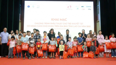 Khai mạc chương trình phẫu thuật cho trẻ em khuyết tật có hoàn cảnh khó khăn