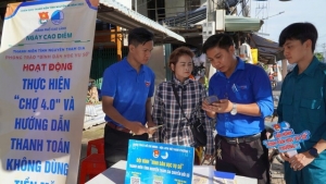 Phổ cập tri thức số cho người dân