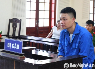 Làm ăn thua lỗ, gã trai dựng màn kịch giả vờ mua xe ô tô cũ rồi lấy thông tin đi lừa đảo