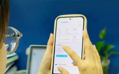 Chuyển khoản bị treo 30 phút, ngân hàng phải báo cáo