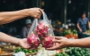 Hơn 2 năm đếm ngược, Hà Nội sẽ làm gì để bỏ túi ni lon?