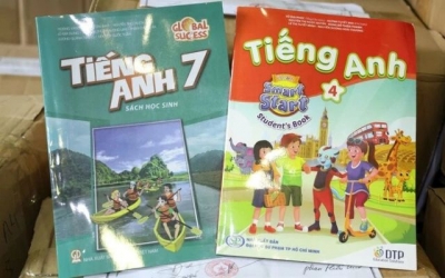 Đường dây sản xuất, buôn bán hơn 185.000 cuốn sách giáo khoa giả