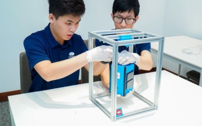 Đưa không gian vào lớp học: Vegacosmos giới thiệu mô hình vệ tinh học tập VegaCubeSat Training KIT