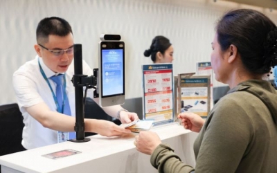 Tỷ lệ hành khách dùng VneID làm thủ tục đi máy bay tăng cao
