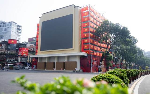 Không còn Hàm Cá Mập, đây là diện mạo mới của Quảng trường Đông Kinh Nghĩa Thục!