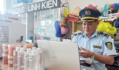 Quản lý thị trường Đồng Tháp phát hiện nhiều vi phạm thương mại điện tử