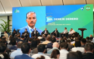 Thương mại điện tử xuyên biên giới: Cạnh tranh từ chi phí, hạ tầng đến công nghệ