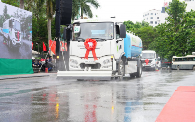 AI hỗ trợ dập bụi mịn, dọn rác thải trên đường phố Hà Nội