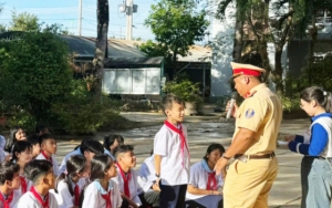 Tuyên truyền an toàn giao thông và phòng, chống tệ nạn học đường