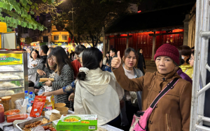 TECHFEST 2025: Gian hàng VIVINA tạo điểm nhấn với mô hình xe đẩy thực phẩm sạch VIVINA FOOD