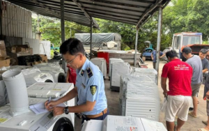 Chống hàng giả và bảo vệ người tiêu dùng trong thương mại điện tử: Quan trọng là cơ chế thực thi