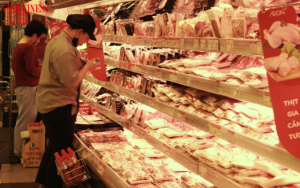 Sau những vụ thực phẩm bẩn: Doanh nghiệp thực phẩm phải làm gì để giữ niềm tin?