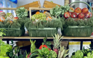 Mâm ngũ quả giá tiền triệu vẫn “cháy hàng” dịp cận Tết 2026