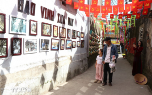 Phố cổ Bao Vinh hòa quyện nét Tết xưa với nhịp sống hiện đại