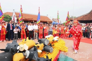 Hội làng ở miền quê Đất Tổ