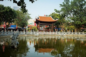 Bia Bà – Ngôi Đền cầu tài lộc linh thiêng nổi tiếng đất Hà Thành