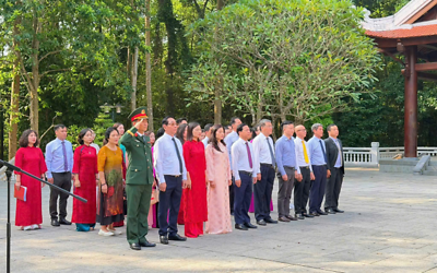 Đảng ủy Doanh nghiệp phường Hoàn Kiếm tổ chức nhiều hoạt động ý nghĩa chào mừng Ngày Doanh nhân Việt Nam